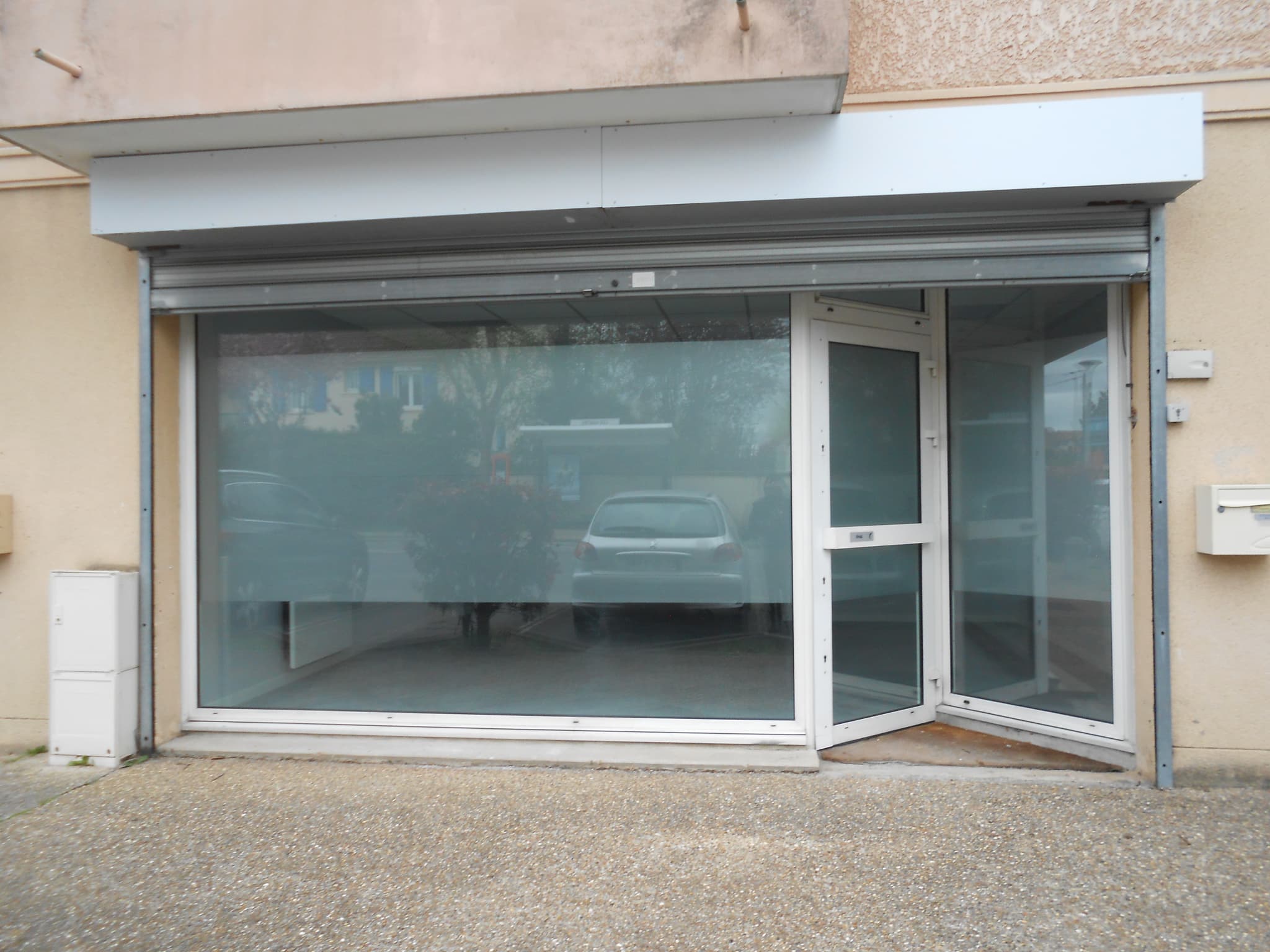 Local commercial · 42 m² · Location — photo 1