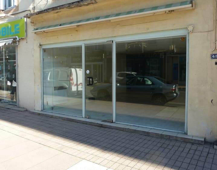 Local commercial 67 m² — LE CREUSOT — photo 1