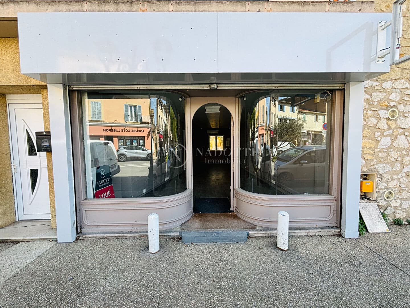 Local commercial 25 m² — VAUCLUSE — photo 1