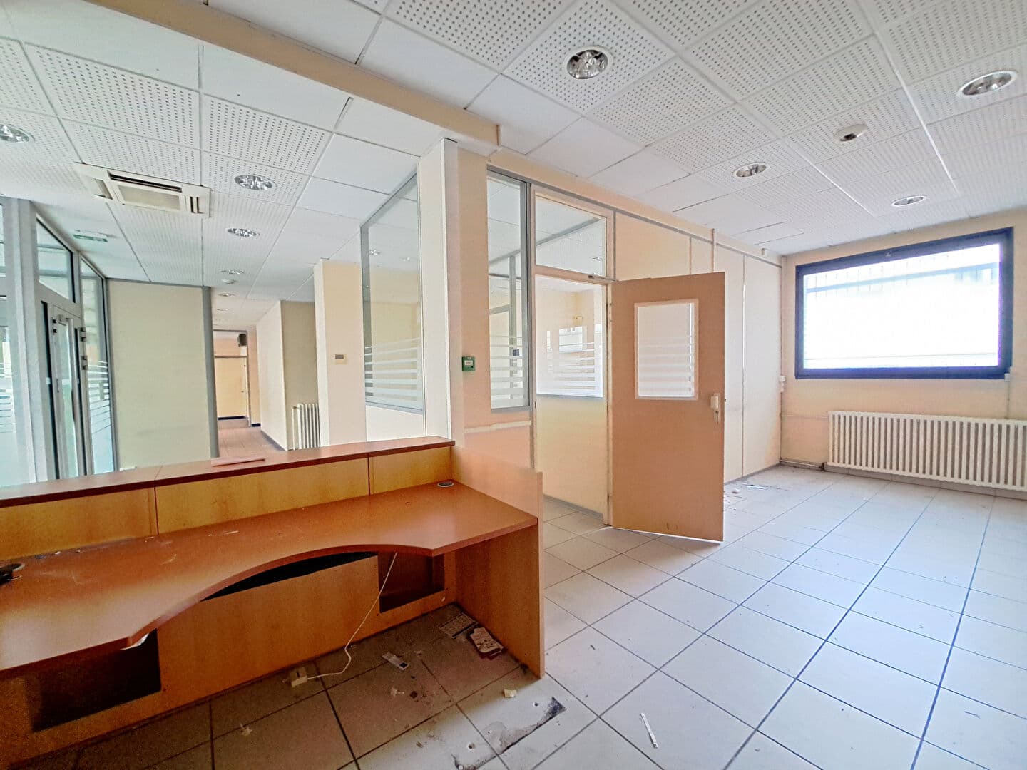 Local commercial 18 m² — ISERE — photo 1