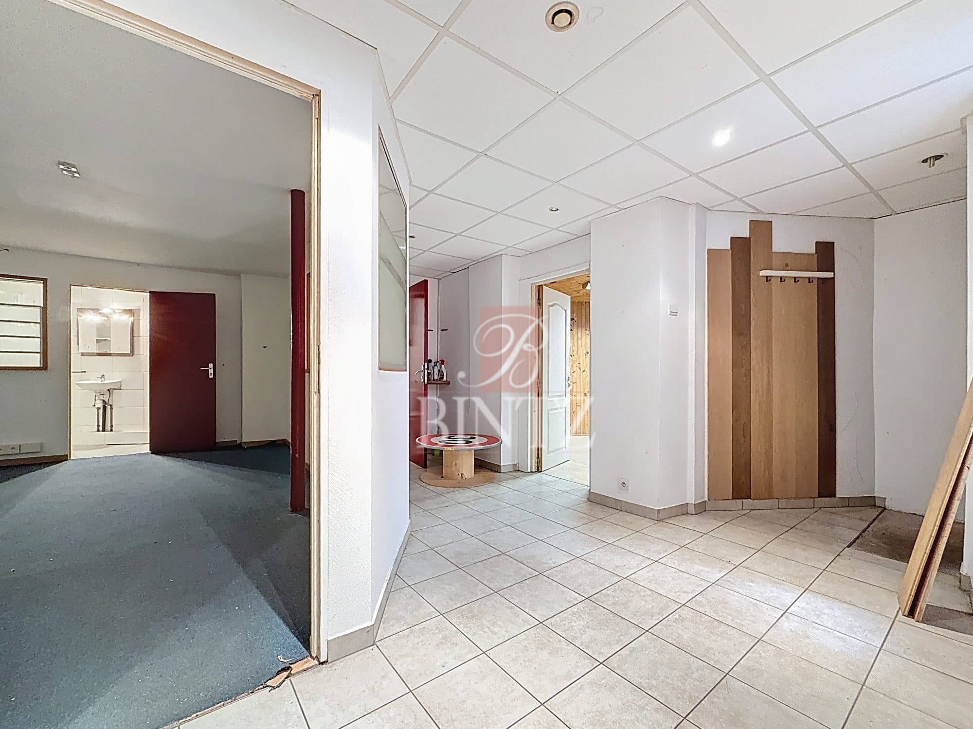 Local commercial 62 m² — STRASBOURG — photo 1