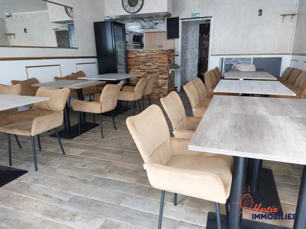 Local commercial · 60 m² · Achat des murs — photo 1