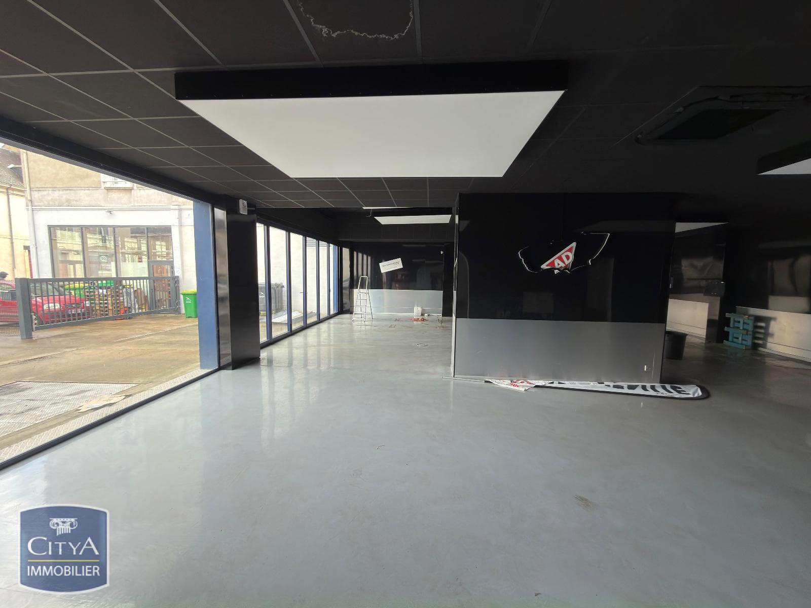 Local commercial · 140 m² · Location — photo 2