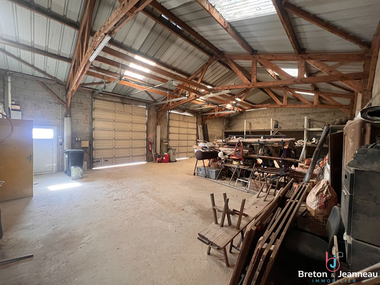 Local commercial 445 m² — MAYENNE — photo 1