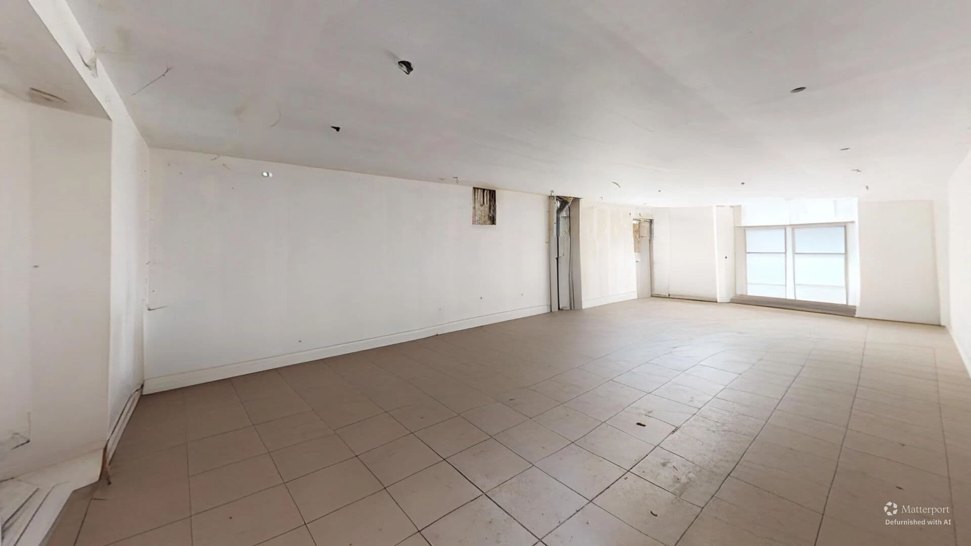 Local commercial 47 m² — DOUBS — photo 1