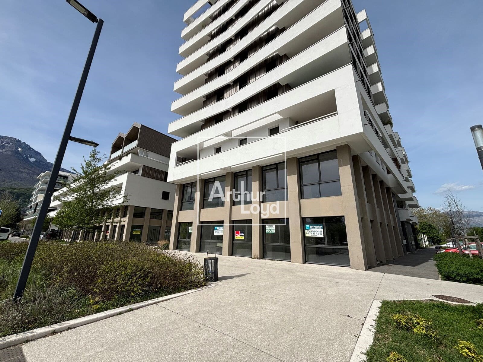 Local commercial · 619 m² · Achat des murs — photo 1