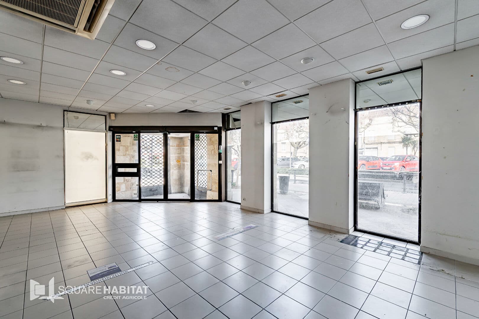 Local commercial 170 m² — GIRONDE — photo 1