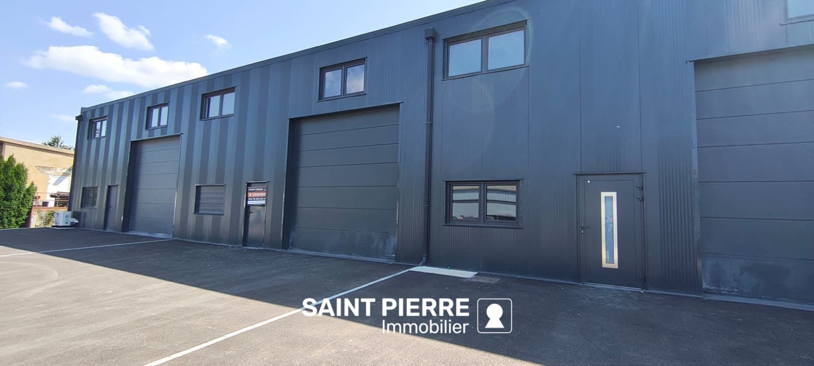 Local commercial · 100 m² · Achat des murs — photo 1