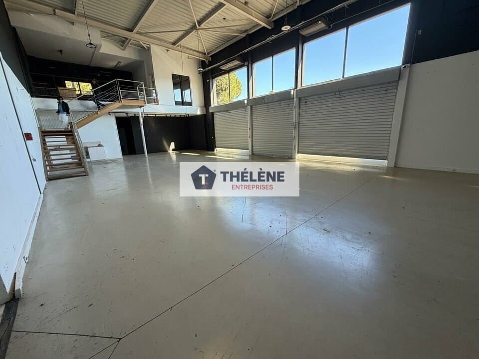 Local commercial · 347 m² · Location — photo 1