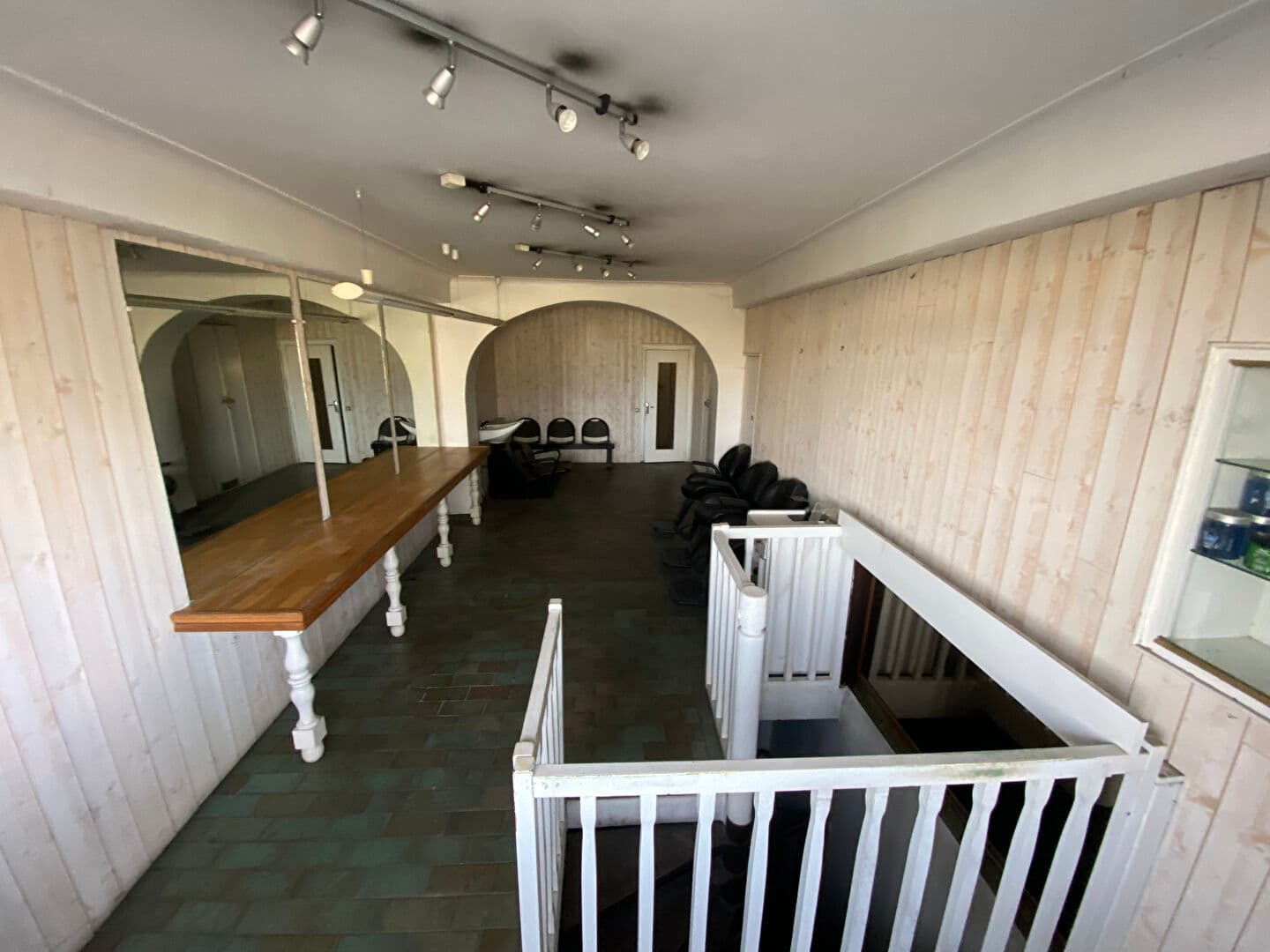 Local commercial 35 m² — PYRENEES ATLANTIQUES — photo 1