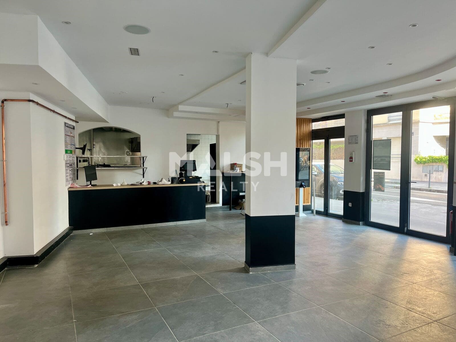 Local commercial · 88 m² · Location — photo 3