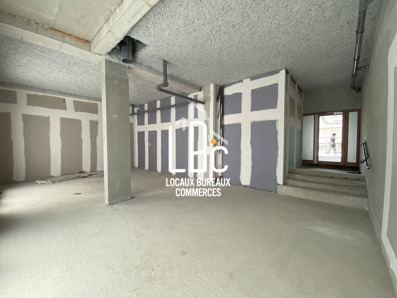 Local commercial · 120 m² · Location — photo 3