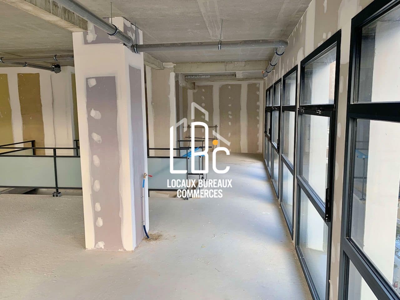 Local commercial · 188 m² · Achat des murs — photo 3