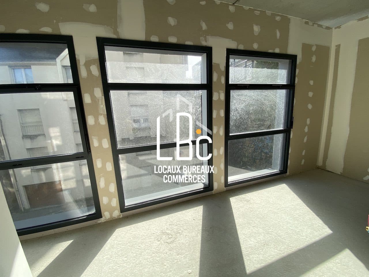 Local commercial · 75 m² · Location — photo 1