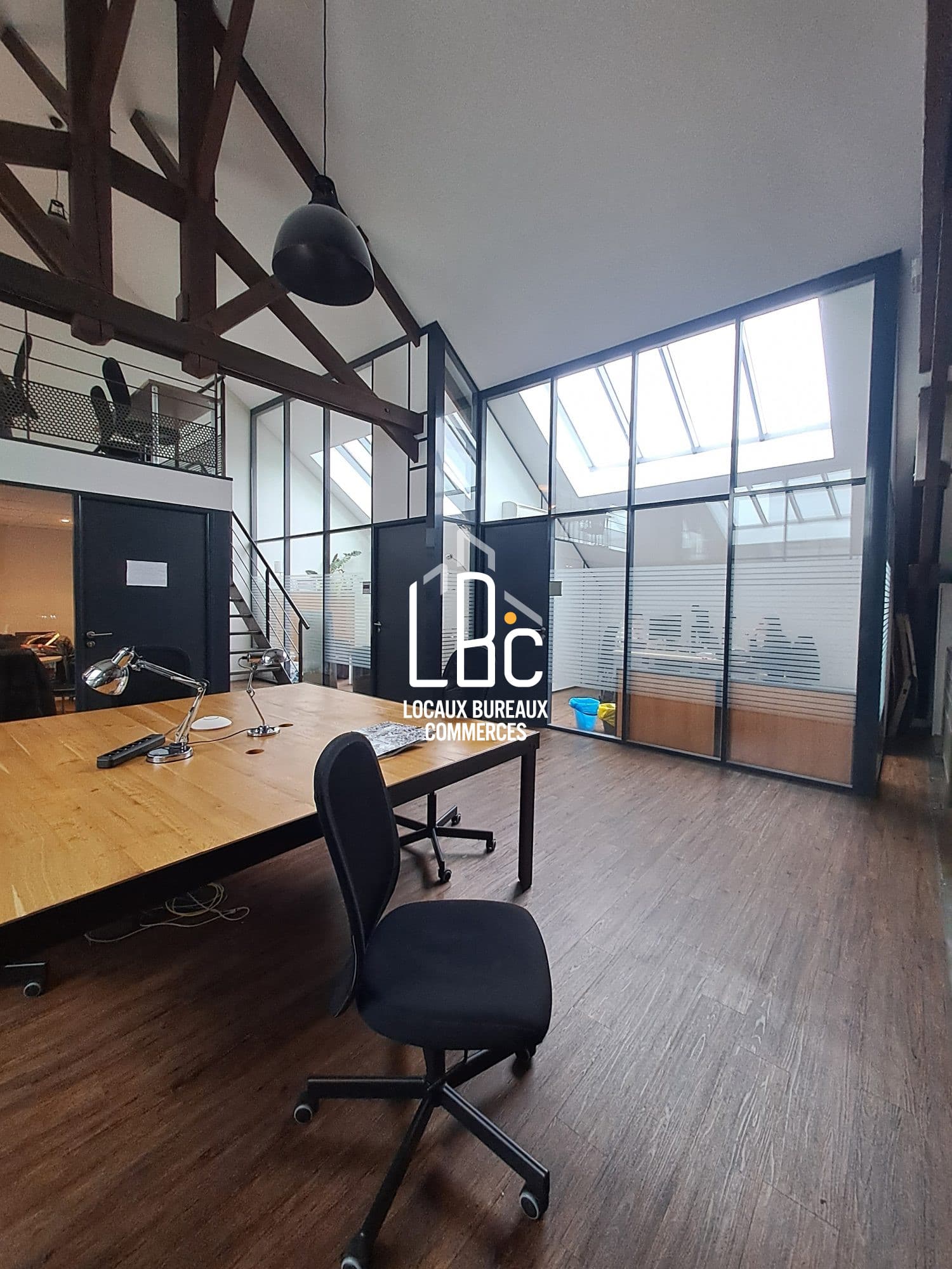 Local commercial 652 m² — NANTES — photo 1