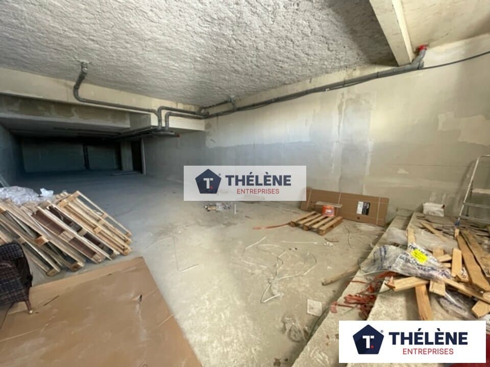 Local commercial · 248 m² · Achat des murs — photo 3