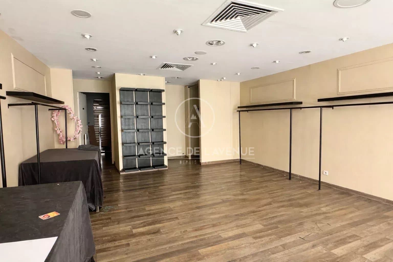 Local commercial · 80 m² · Achat des murs — photo 2