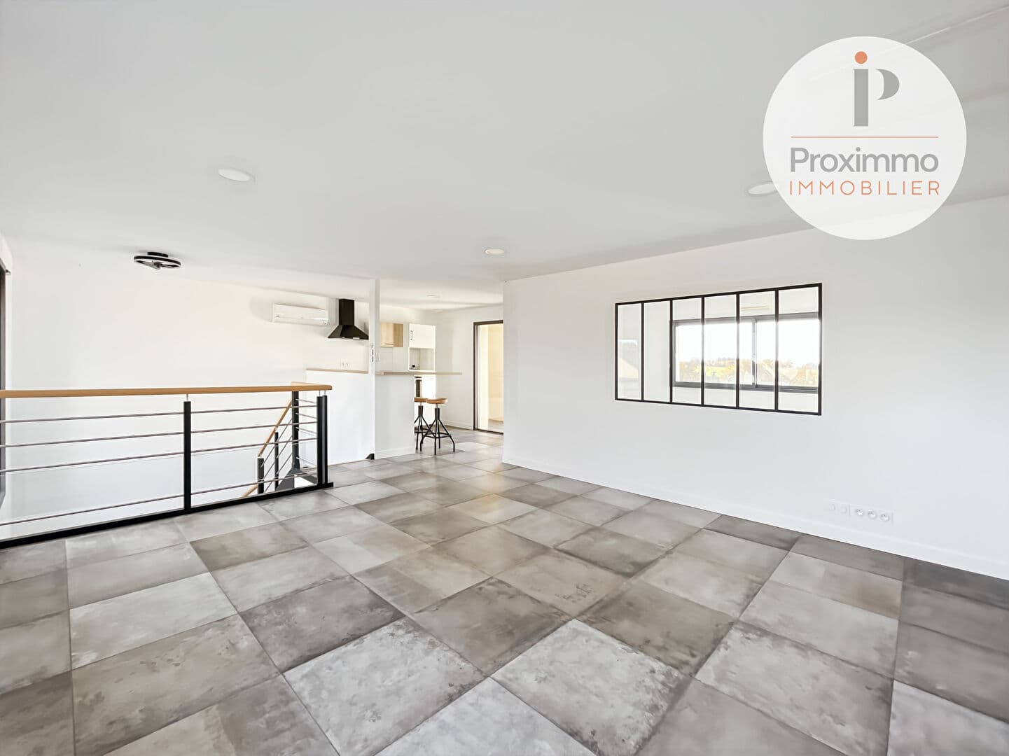 Local commercial 65 m² — ILLE ET VILAINE — photo 1