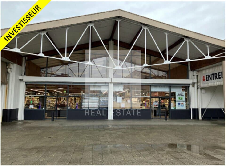 Local commercial 2544 m² — BESANCON — photo 1
