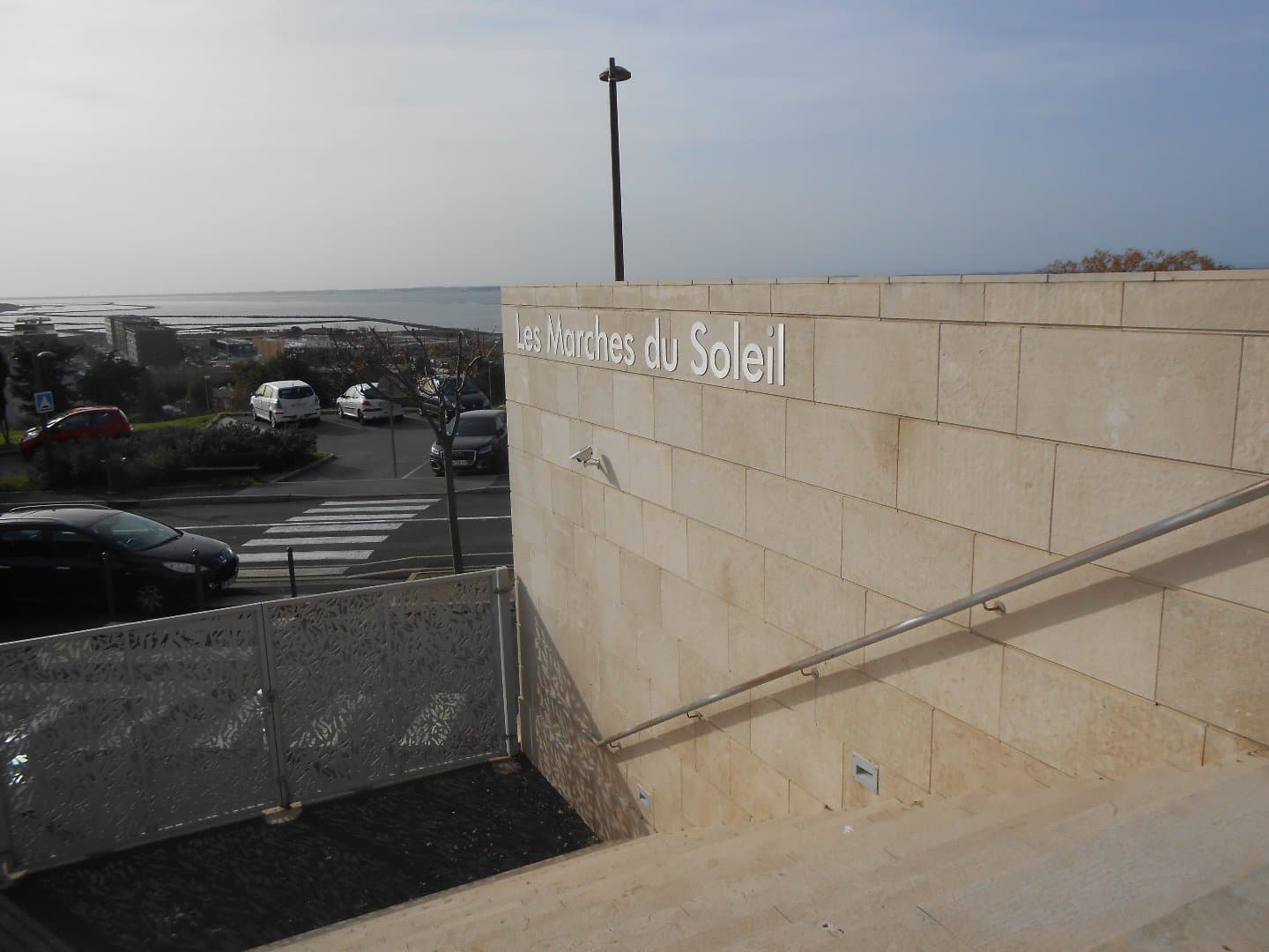 Local commercial — SETE — photo 1