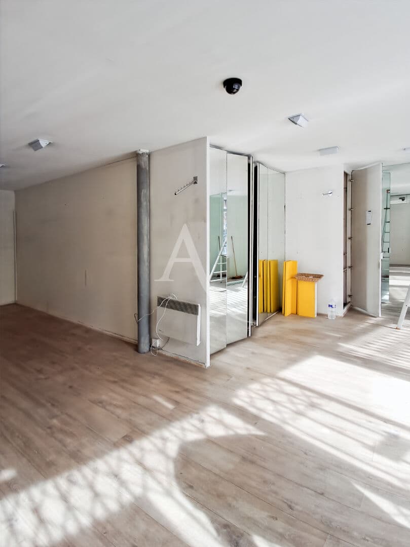 Local commercial — HAUTS DE SEINE — photo 1
