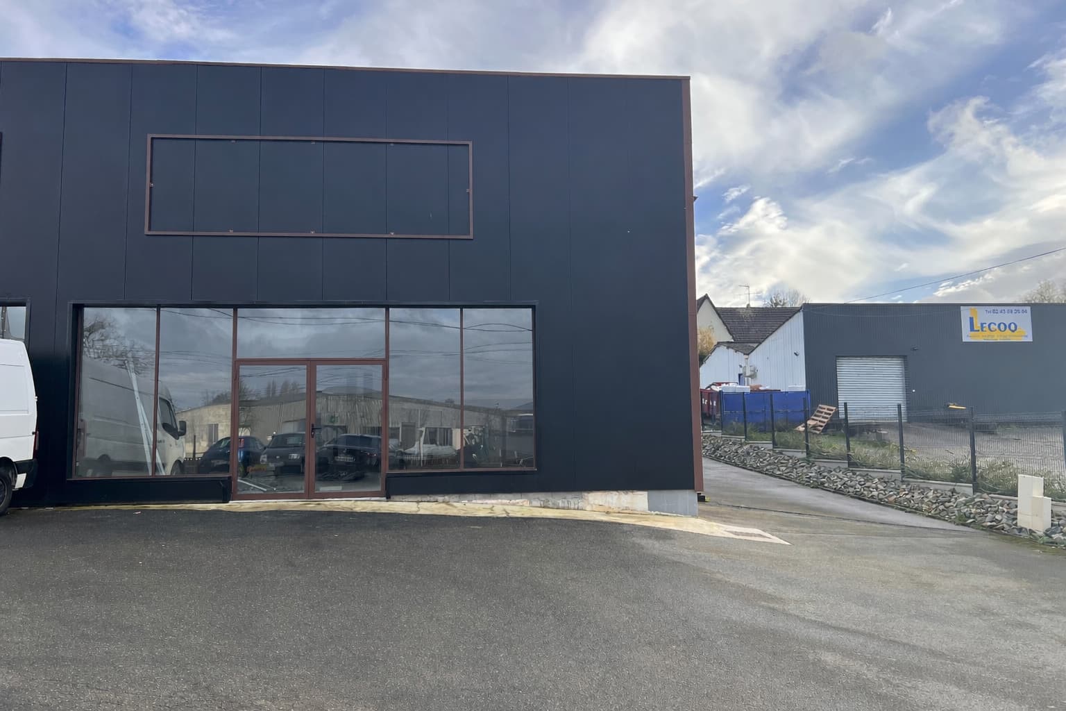 Local commercial 100 m² — MAYENNE — photo 1