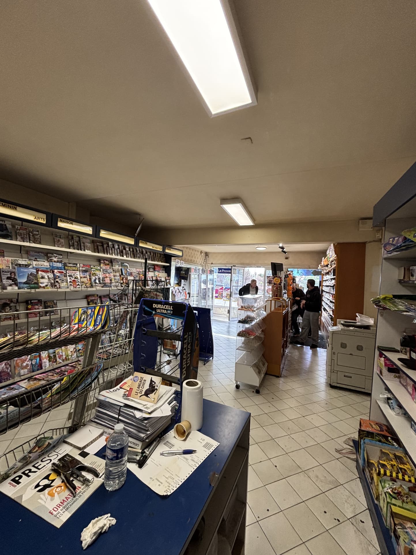 Local commercial · 105 m² · Achat des murs — photo 2