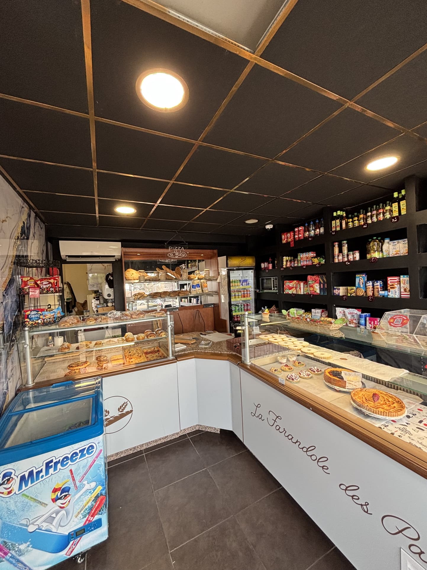 Local commercial · 105 m² · Achat des murs — photo 3