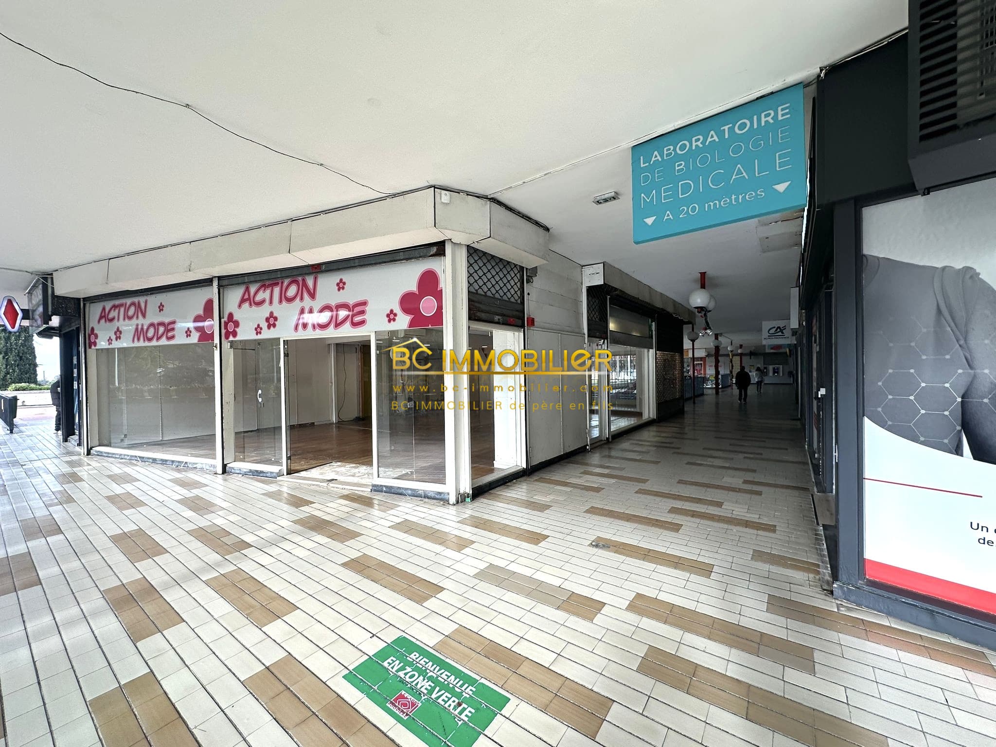 Local commercial · 99 m² · Achat des murs — photo 1