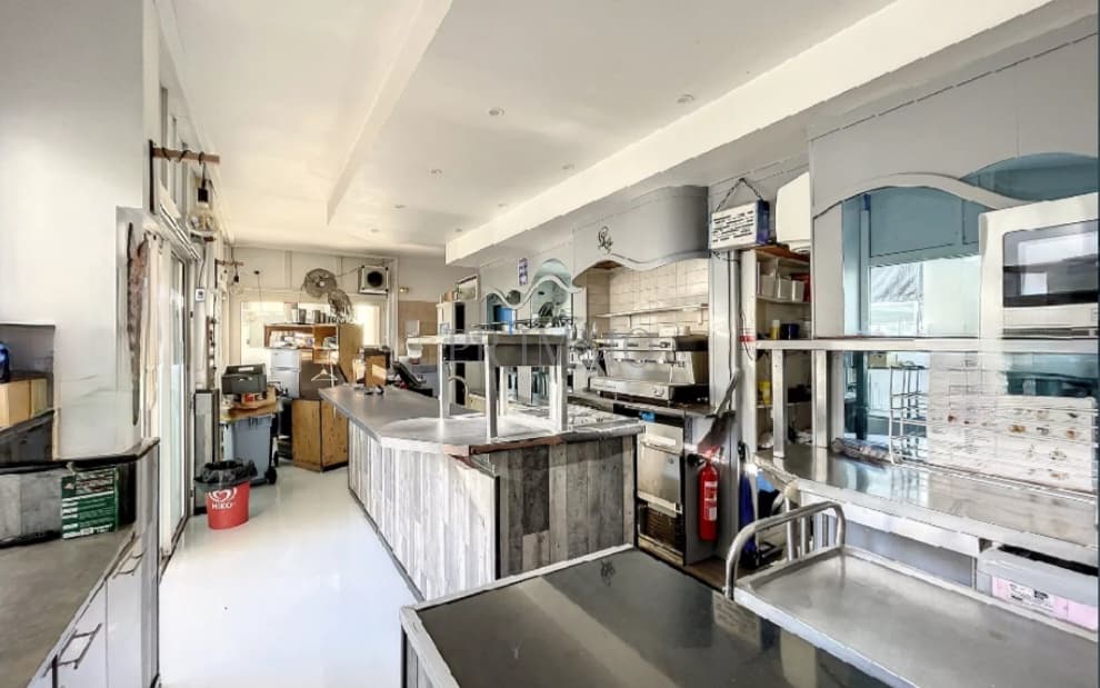 Local commercial · 71 m² · Fonds de commerce — photo 3
