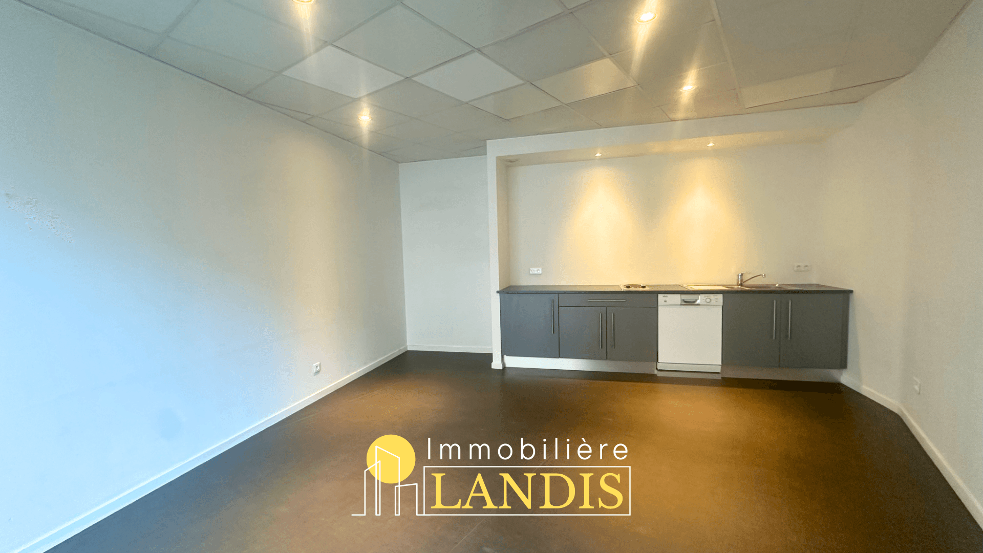 Local commercial · 116 m² · Location — photo 3