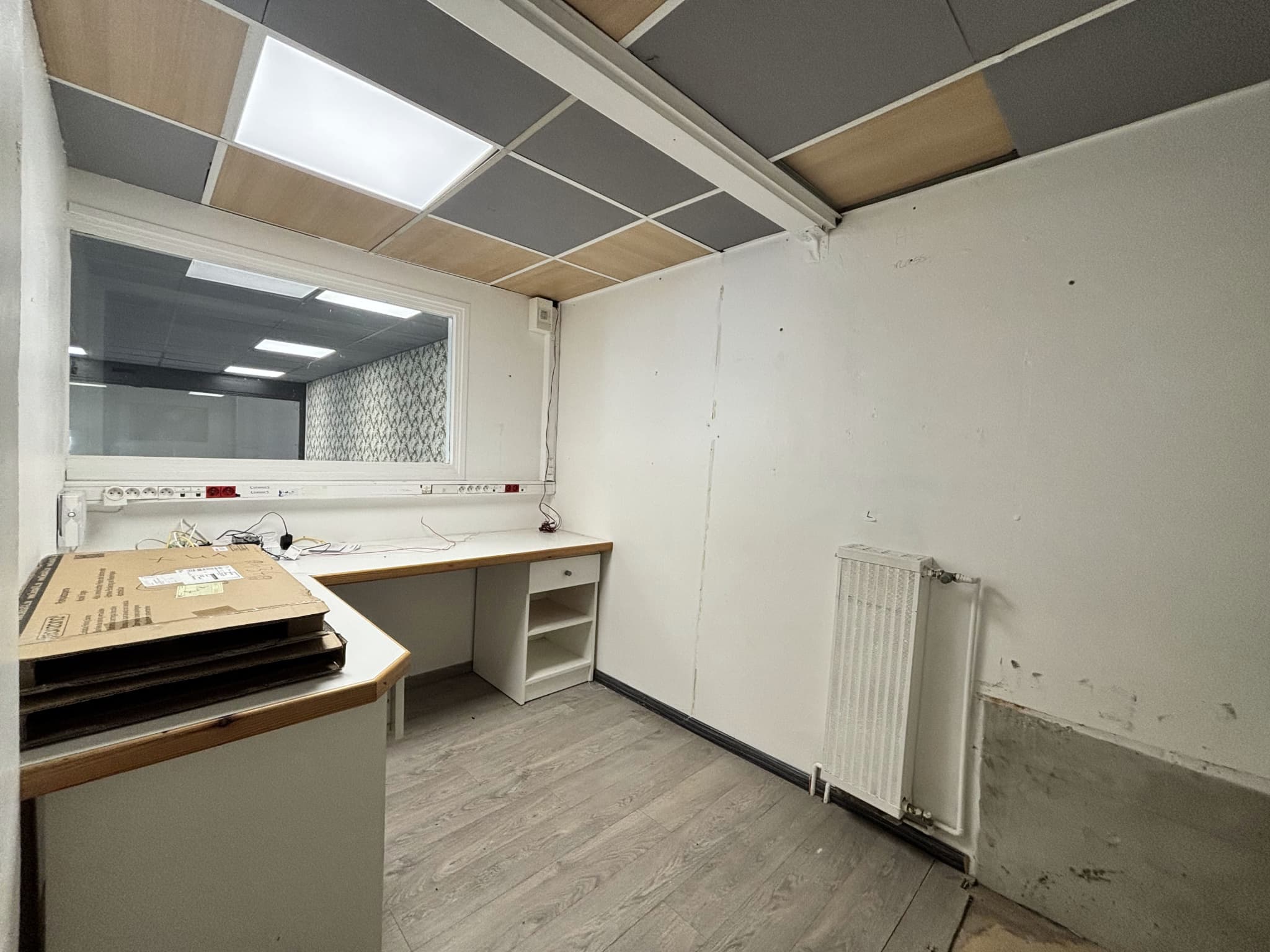 Local commercial · 180 m² · Location — photo 3