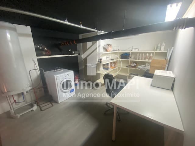 Local commercial · 70 m² · Location — photo 3