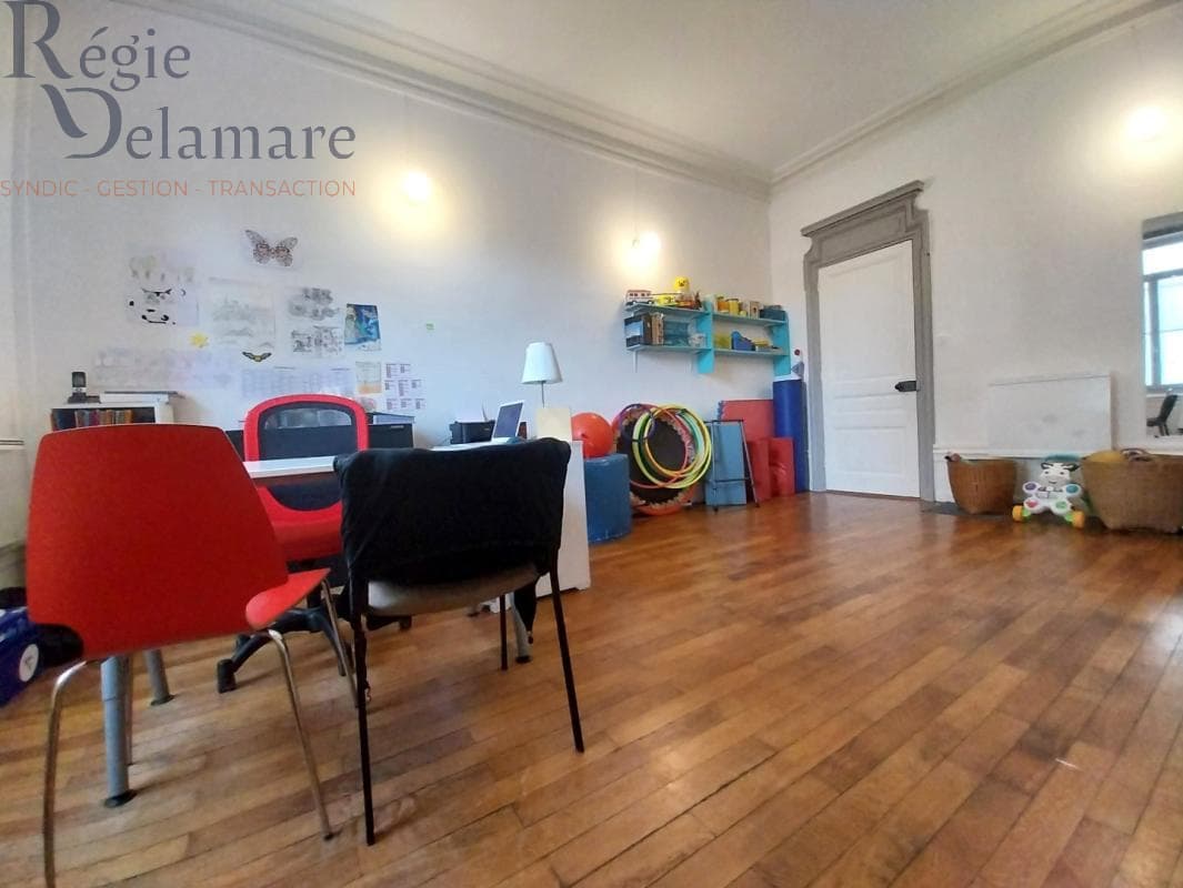 Local commercial · 50 m² · Location — photo 2