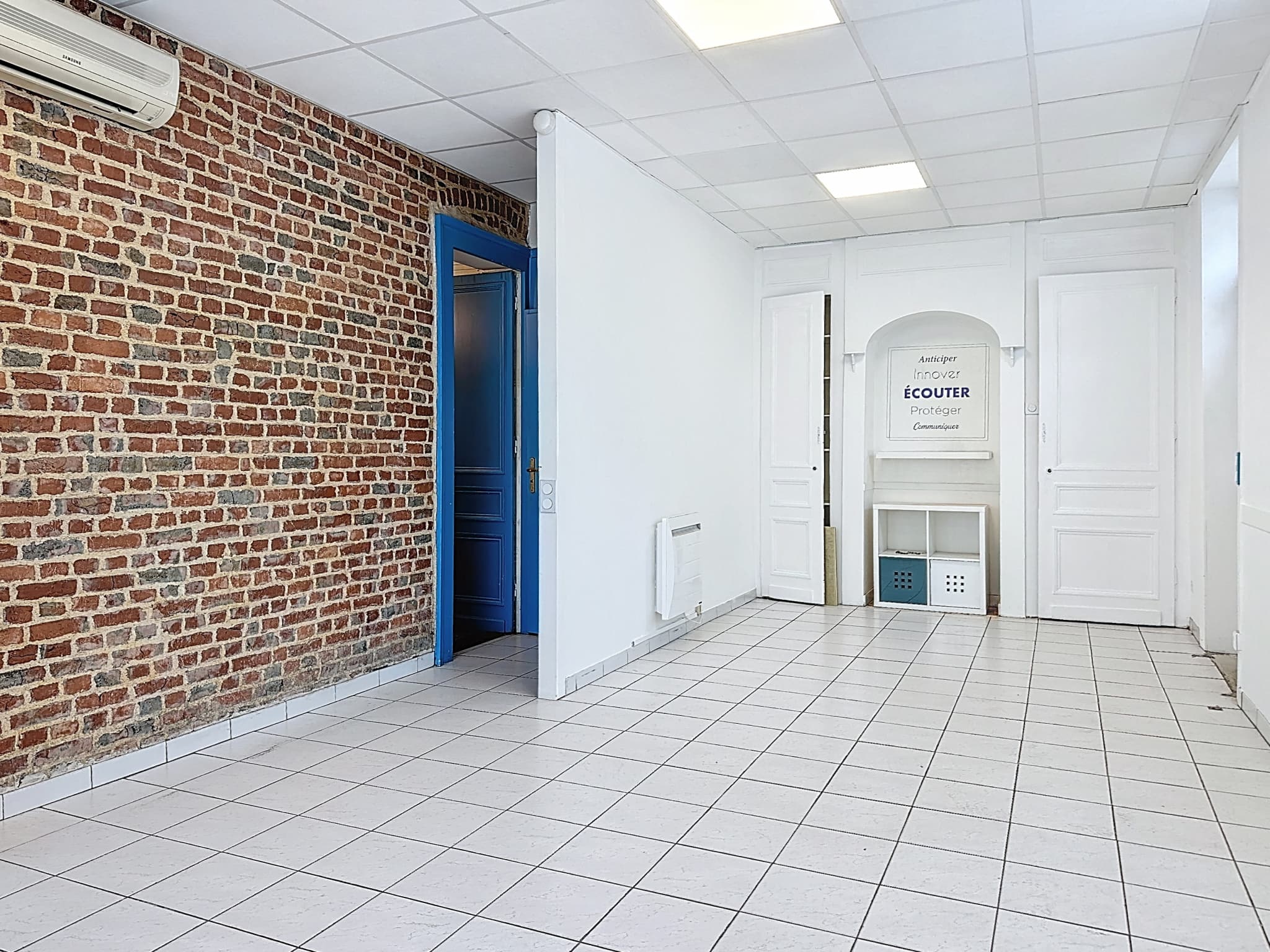 Local commercial · 55 m² · Achat des murs — photo 3