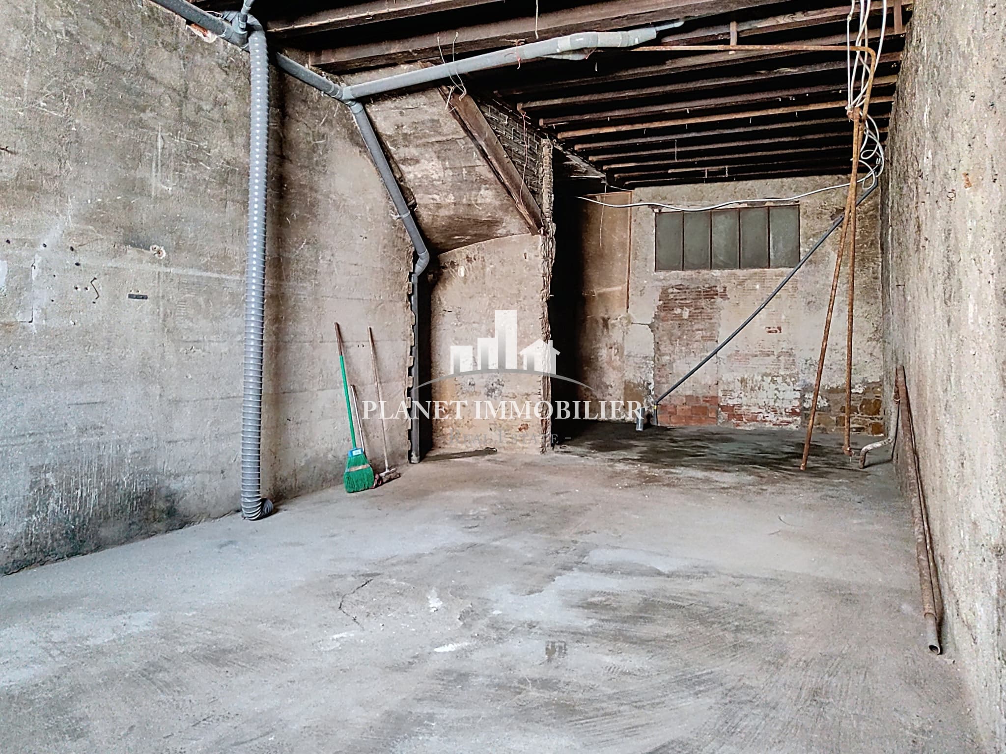 Local commercial · 56 m² · Achat des murs — photo 3