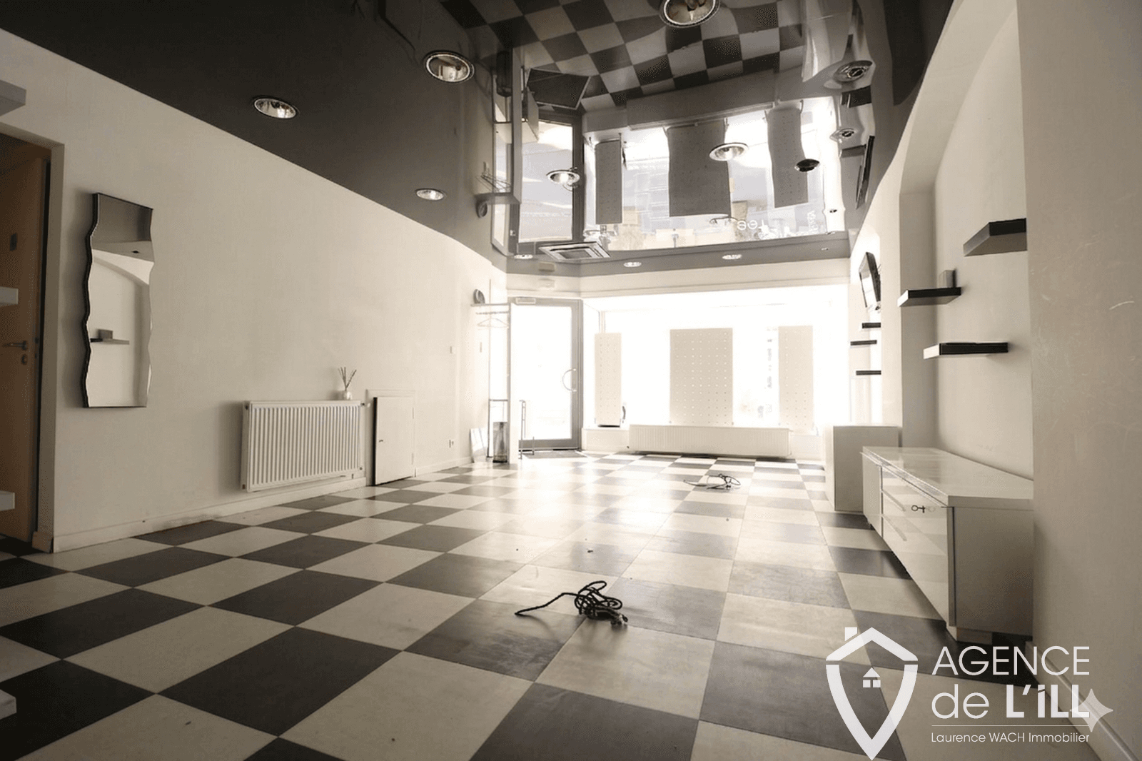 Local commercial · 50 m² · Location — photo 3