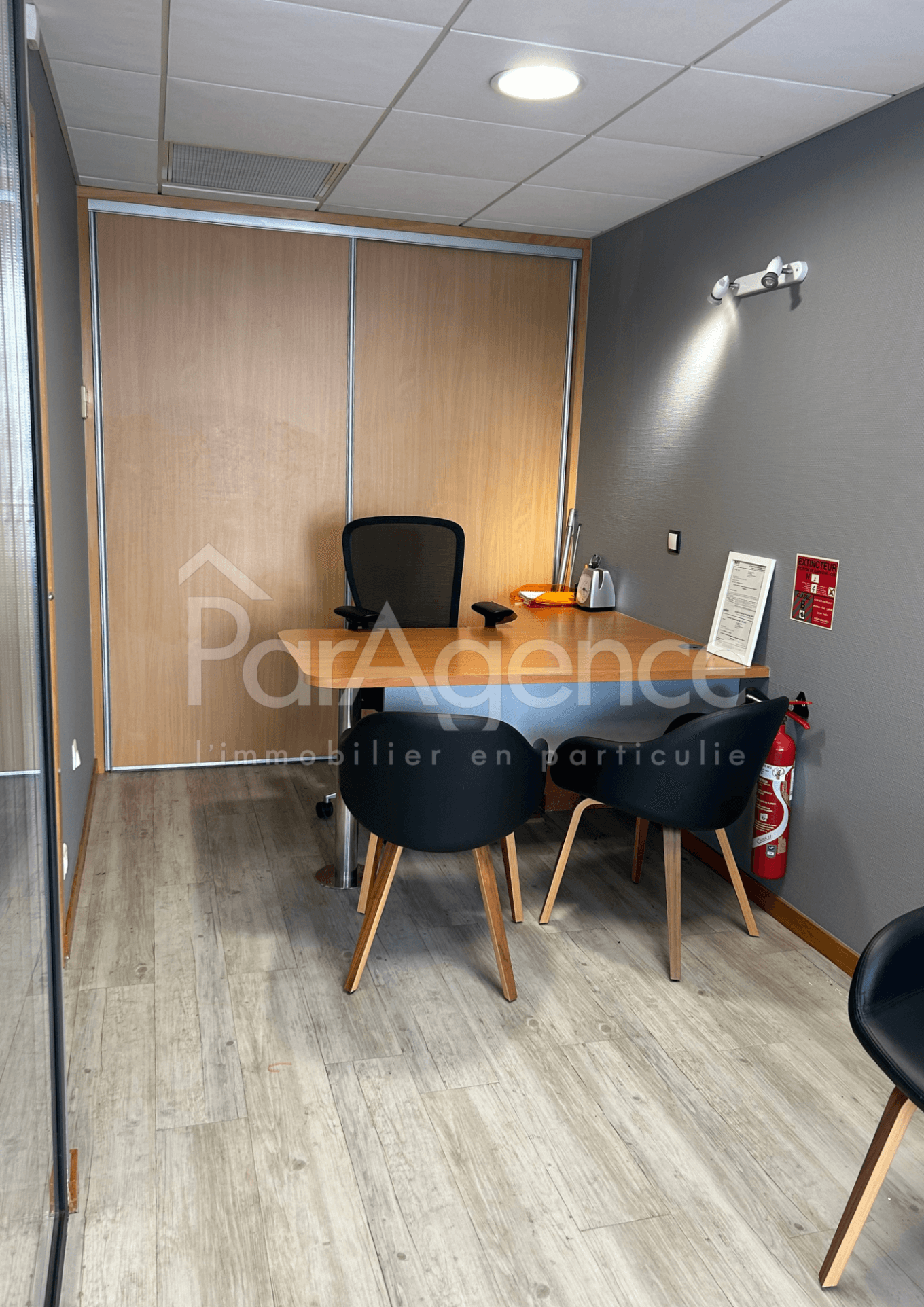 Local commercial · 30 m² · Achat des murs — photo 3