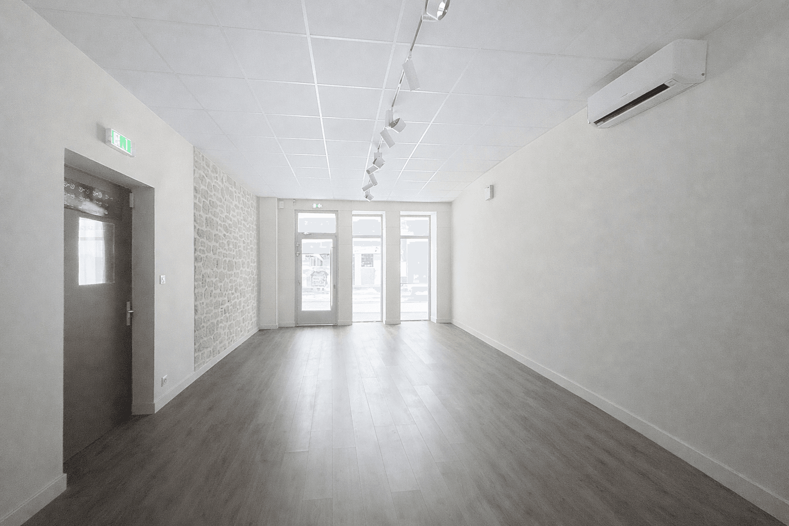 Local commercial · 28 m² · Fonds de commerce — photo 2