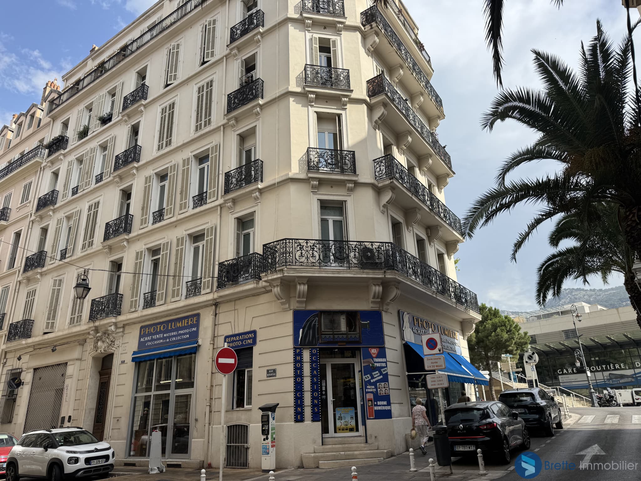 Local commercial · 176 m² · Achat des murs — photo 1