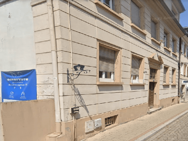Local commercial · 43 m² · Location — photo 2