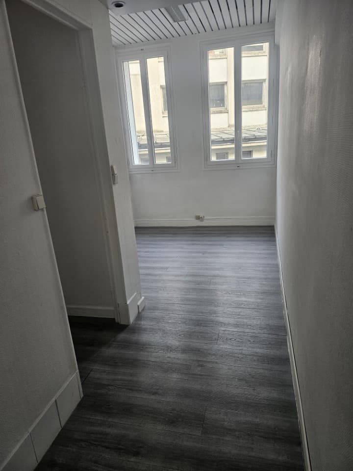 Local commercial · 70 m² · Location — photo 2
