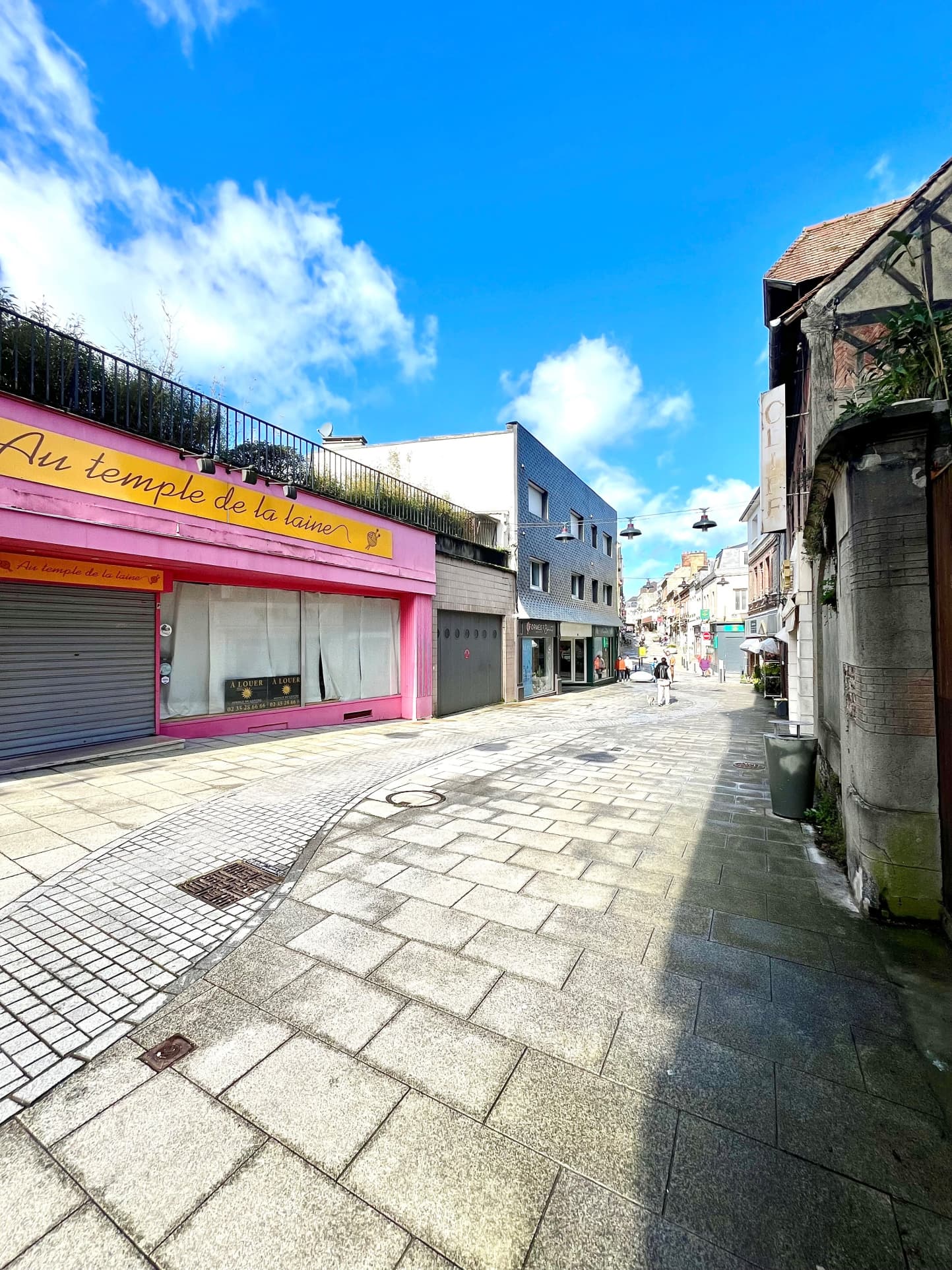 Local commercial · 180 m² · Location — photo 2