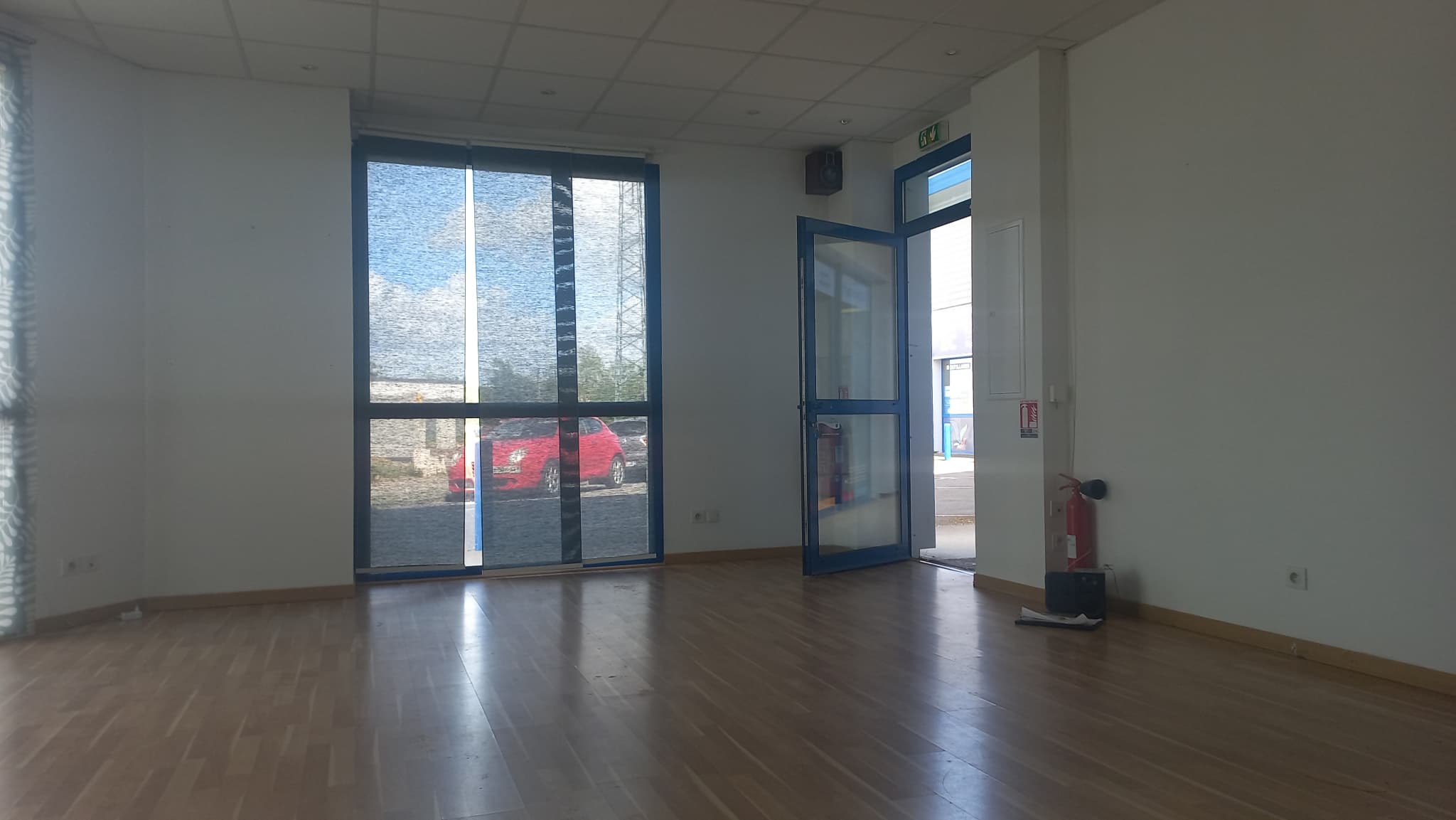 Local commercial · 63 m² · Location — photo 3