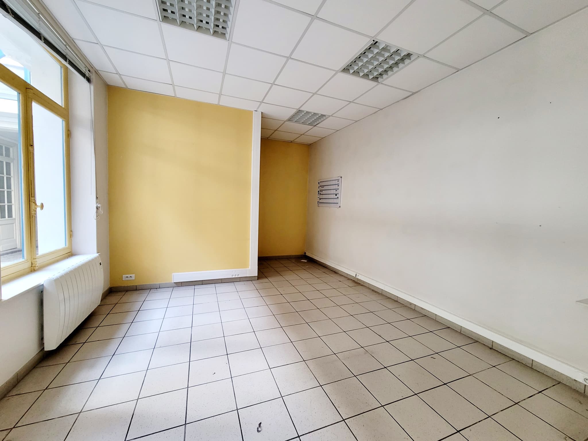 Local commercial · 80 m² · Location — photo 2
