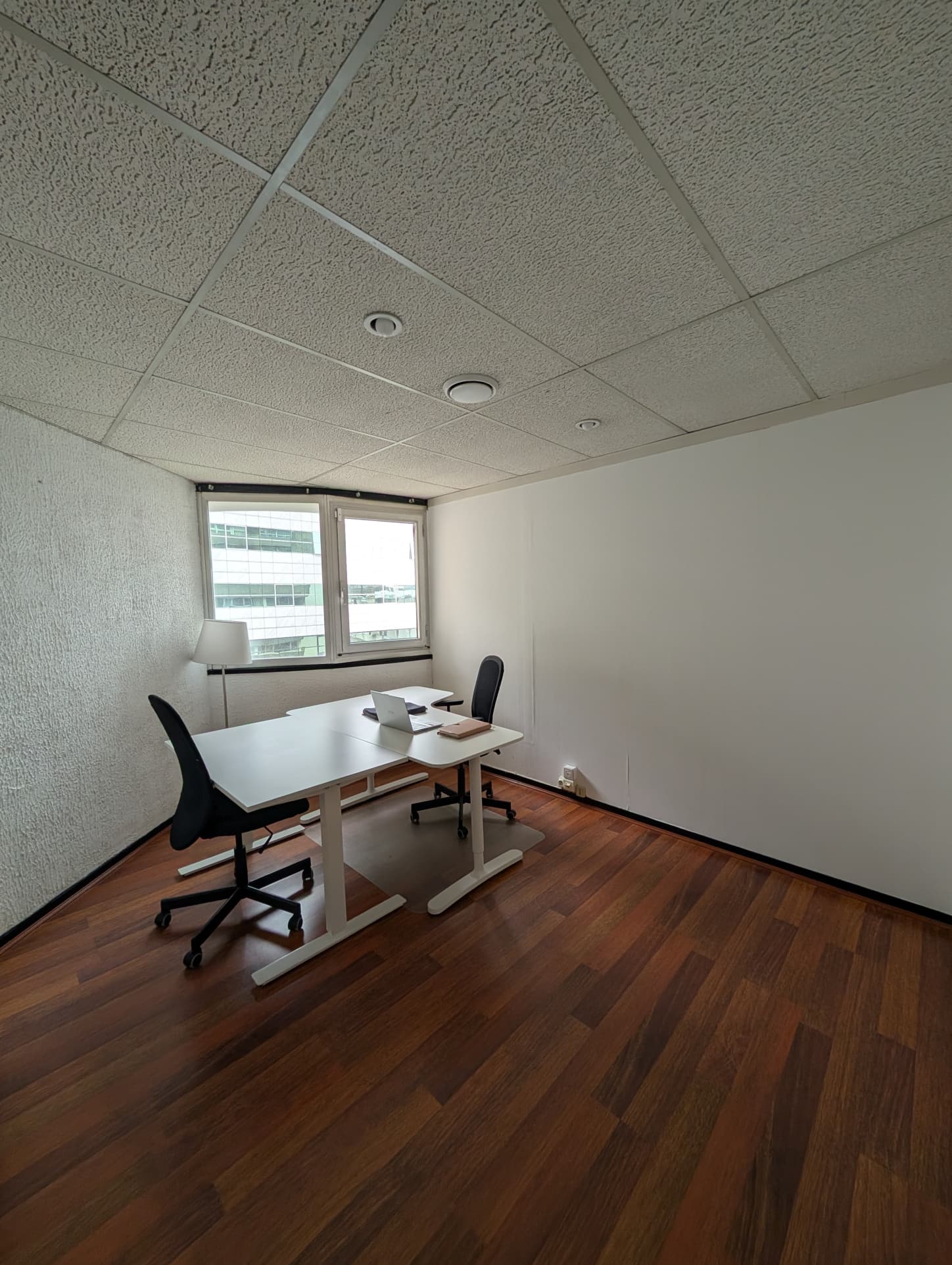 Local commercial · 69 m² · Location — photo 3