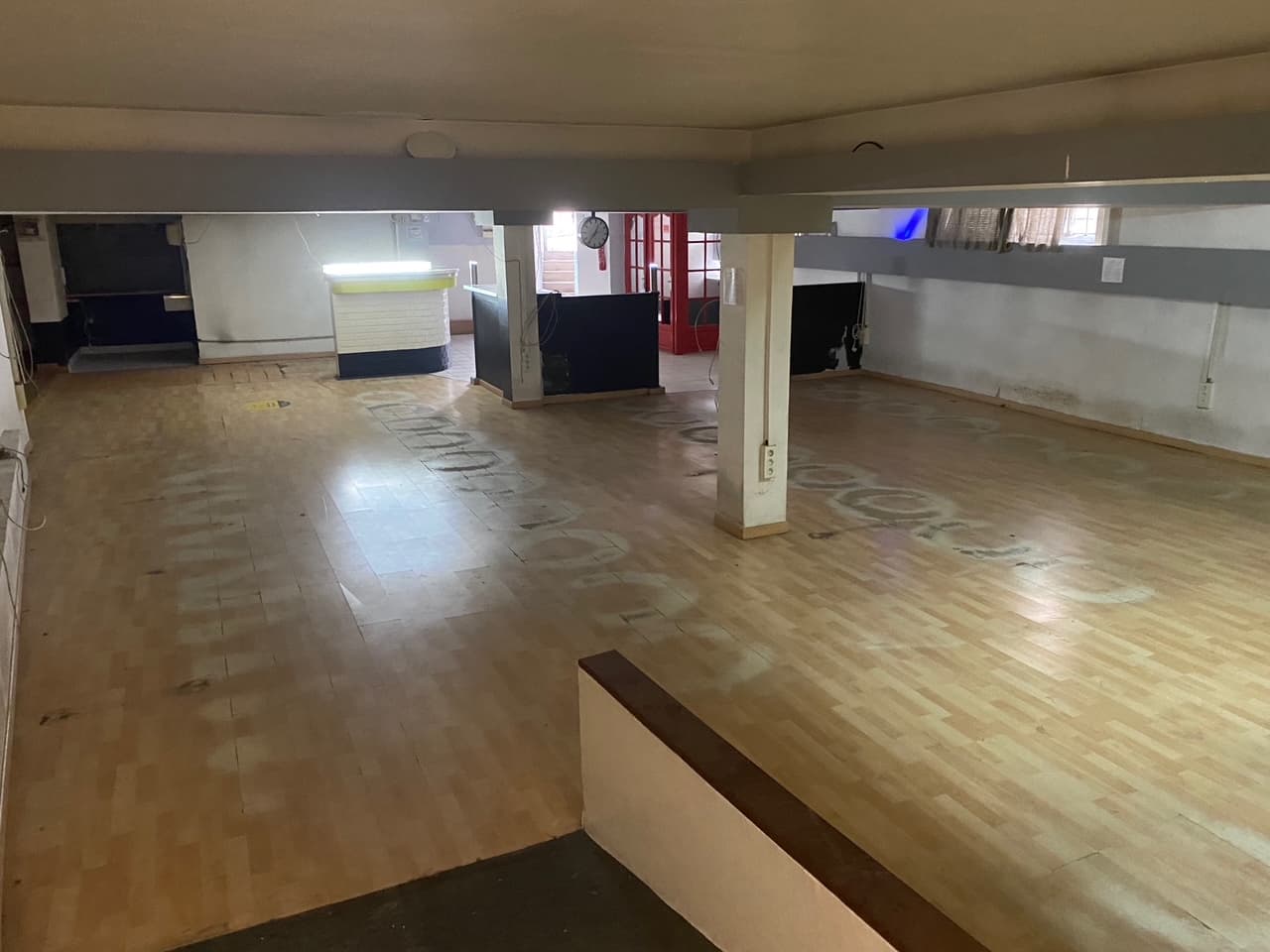 Local commercial · 150 m² · Achat des murs — photo 3