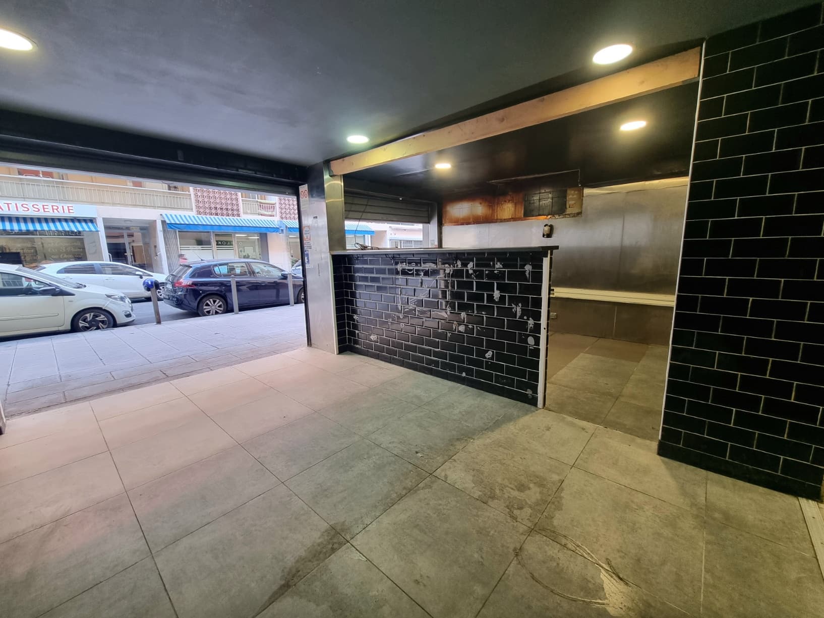 Local commercial · 43 m² · Achat des murs — photo 2