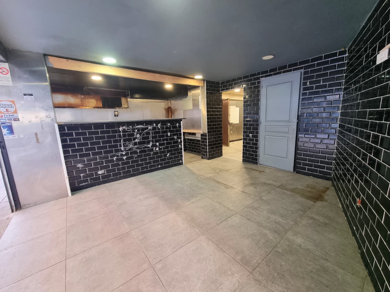 Local commercial · 43 m² · Achat des murs — photo 3