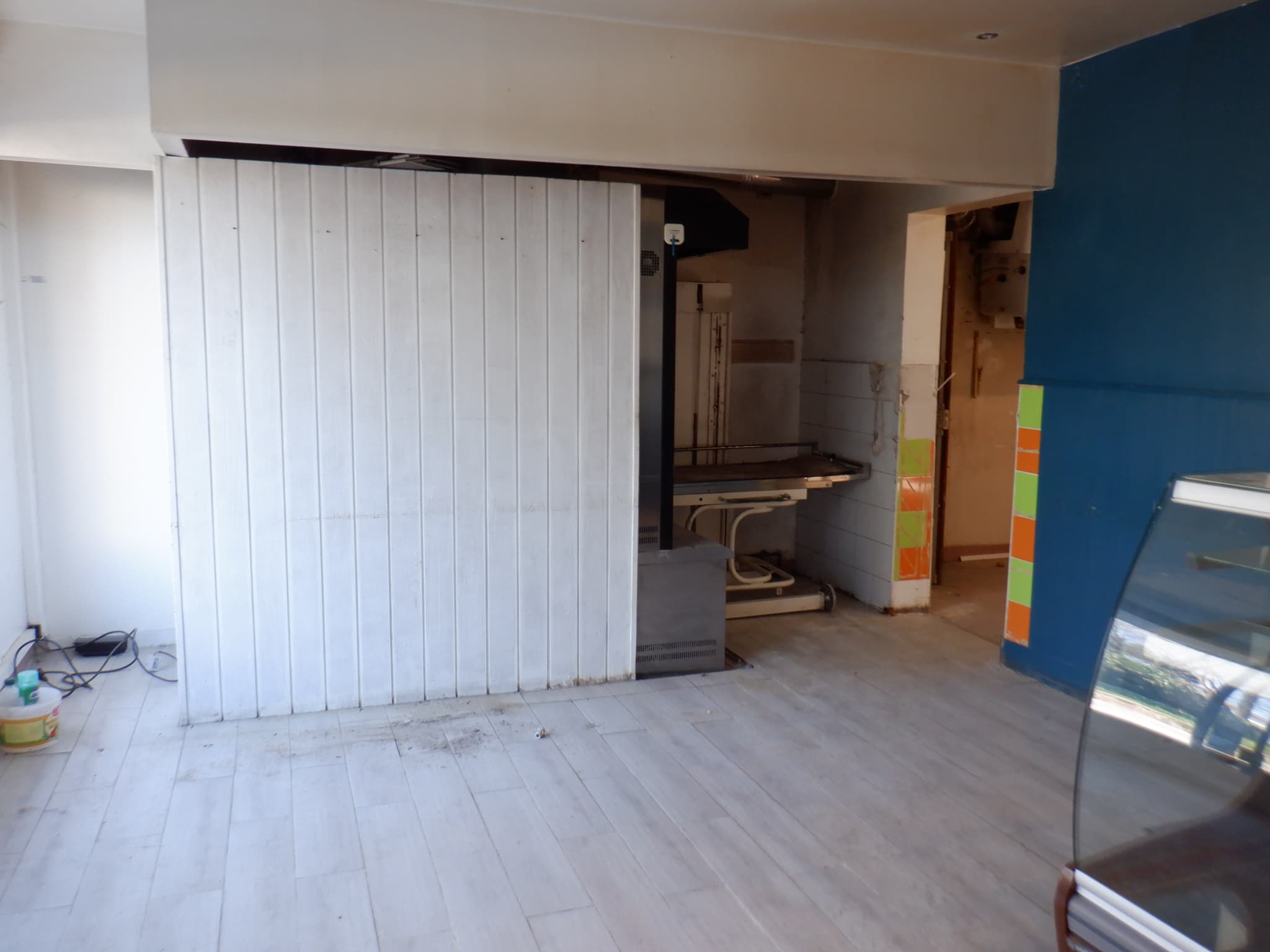 Local commercial · 72 m² · Achat des murs — photo 2